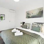 Апартаменты Urban White Oasis In Centre