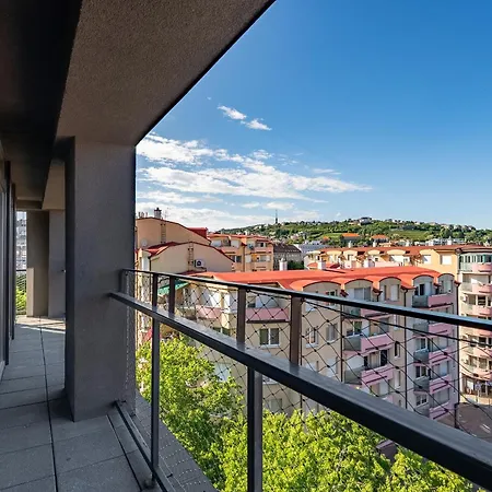 Urban White Oasis In Centre Apartment *