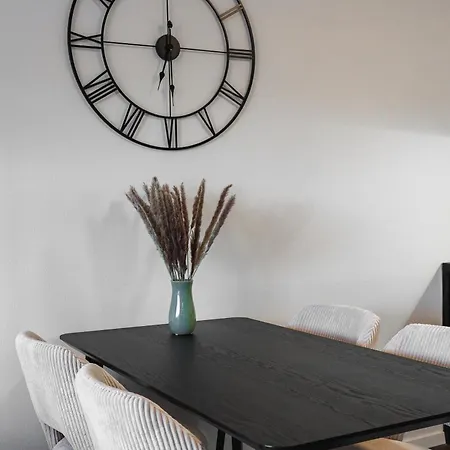 Urban White Oasis In Centre Apartamento Bratislava