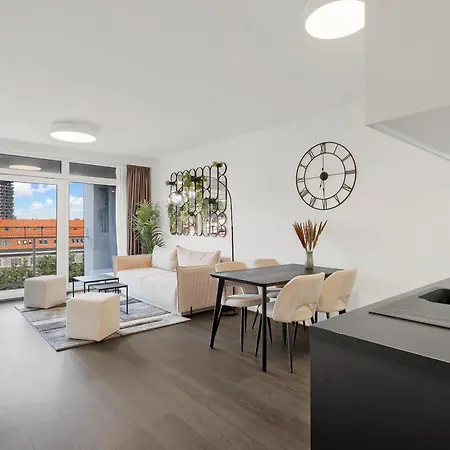 Urban White Oasis In Centre Lejlighed *
